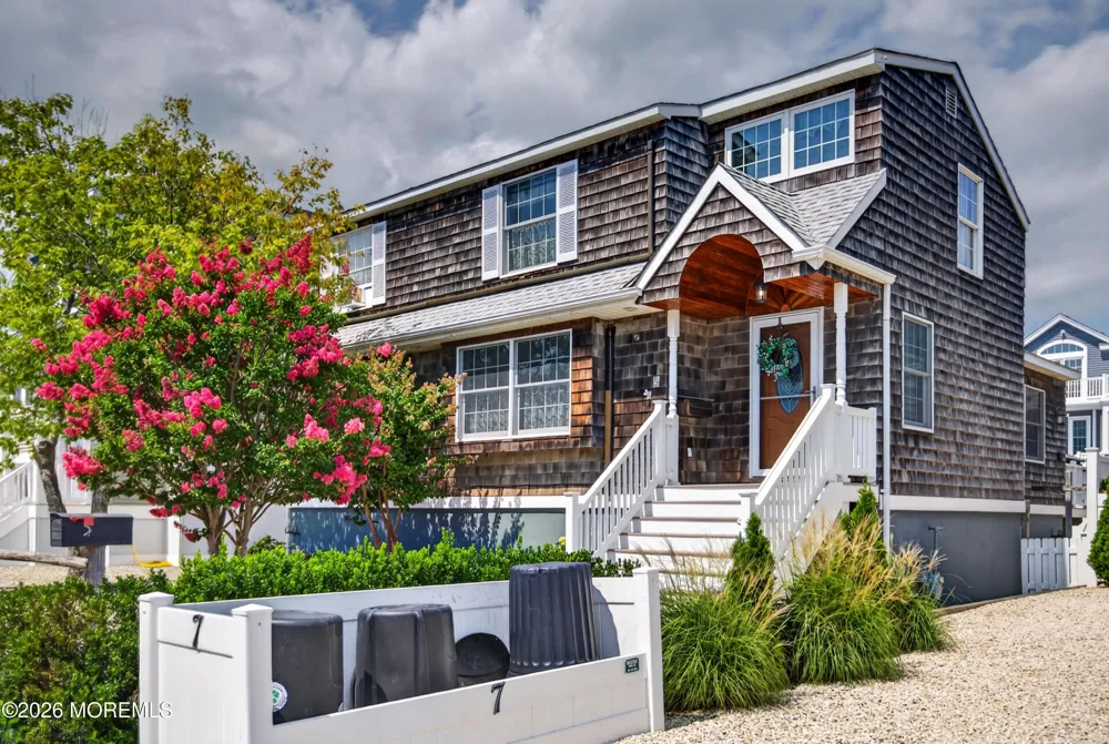 5 E 17th Street Long Beach, NJ 08008