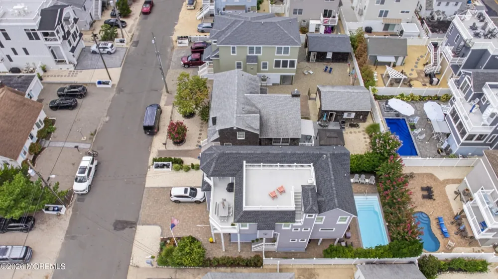 5 E 17th Street Long Beach, NJ 08008