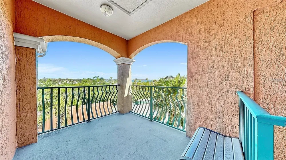 2773 VIA CIPRIANI #1330B Clearwater, FL 33764