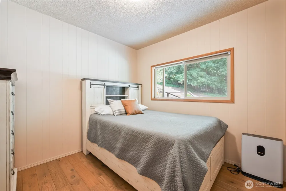 2337 W Hills Drive Longview, WA 98632