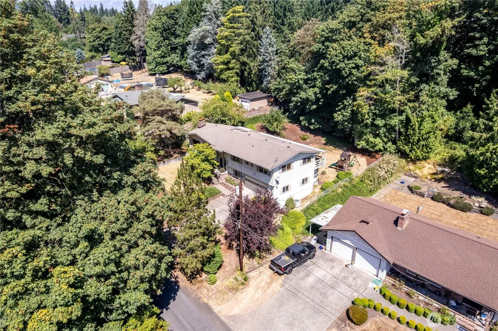 2337 W Hills Drive Longview, WA 98632