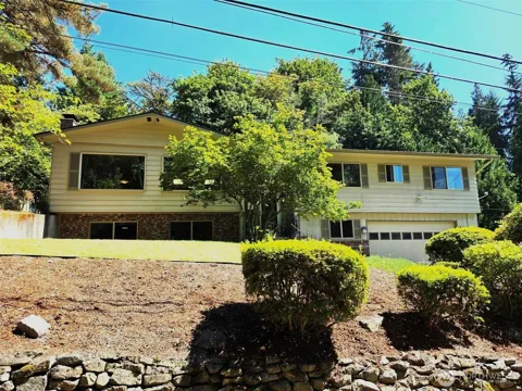 2337 W Hills Drive