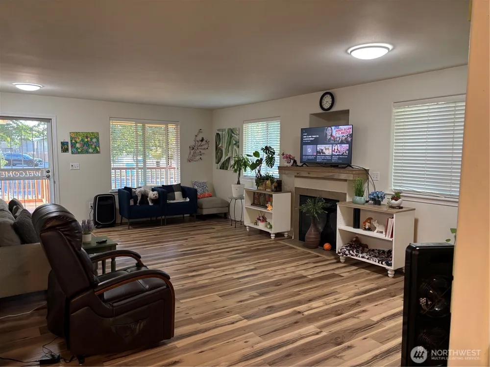 834 Village Way Monroe, WA 98272