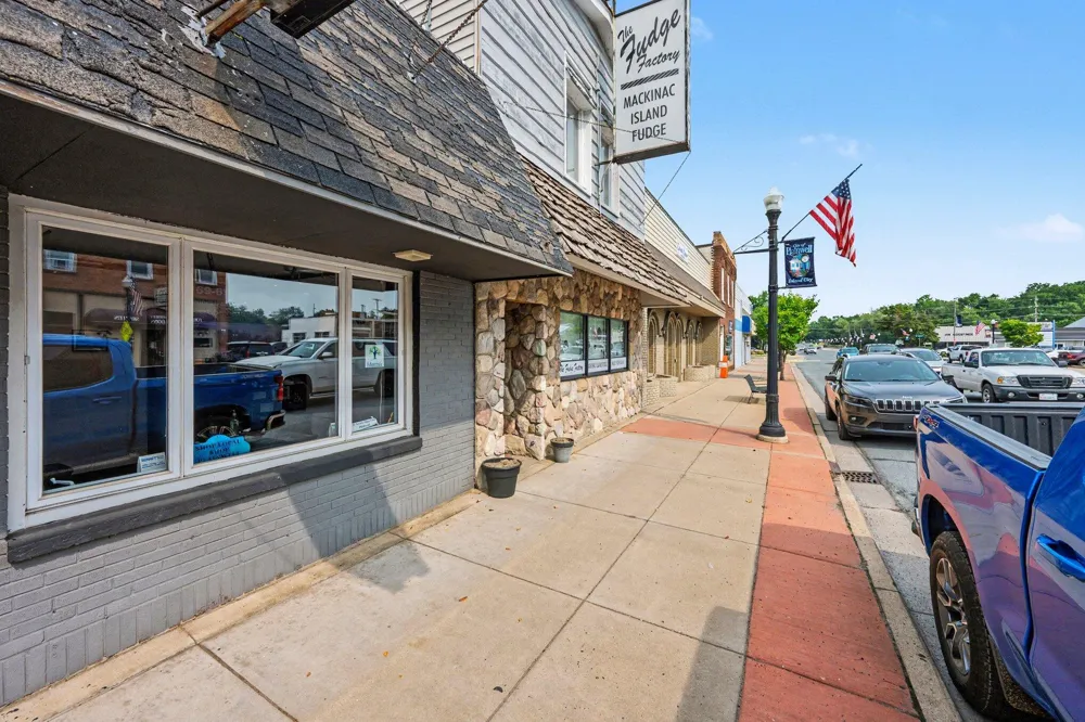 137 Main Street Plainwell, MI 49080