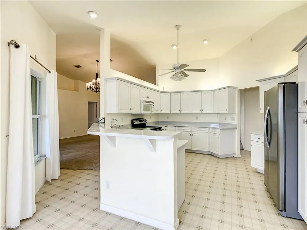 2129 Viscaya Parkway Cape Coral, FL 33990