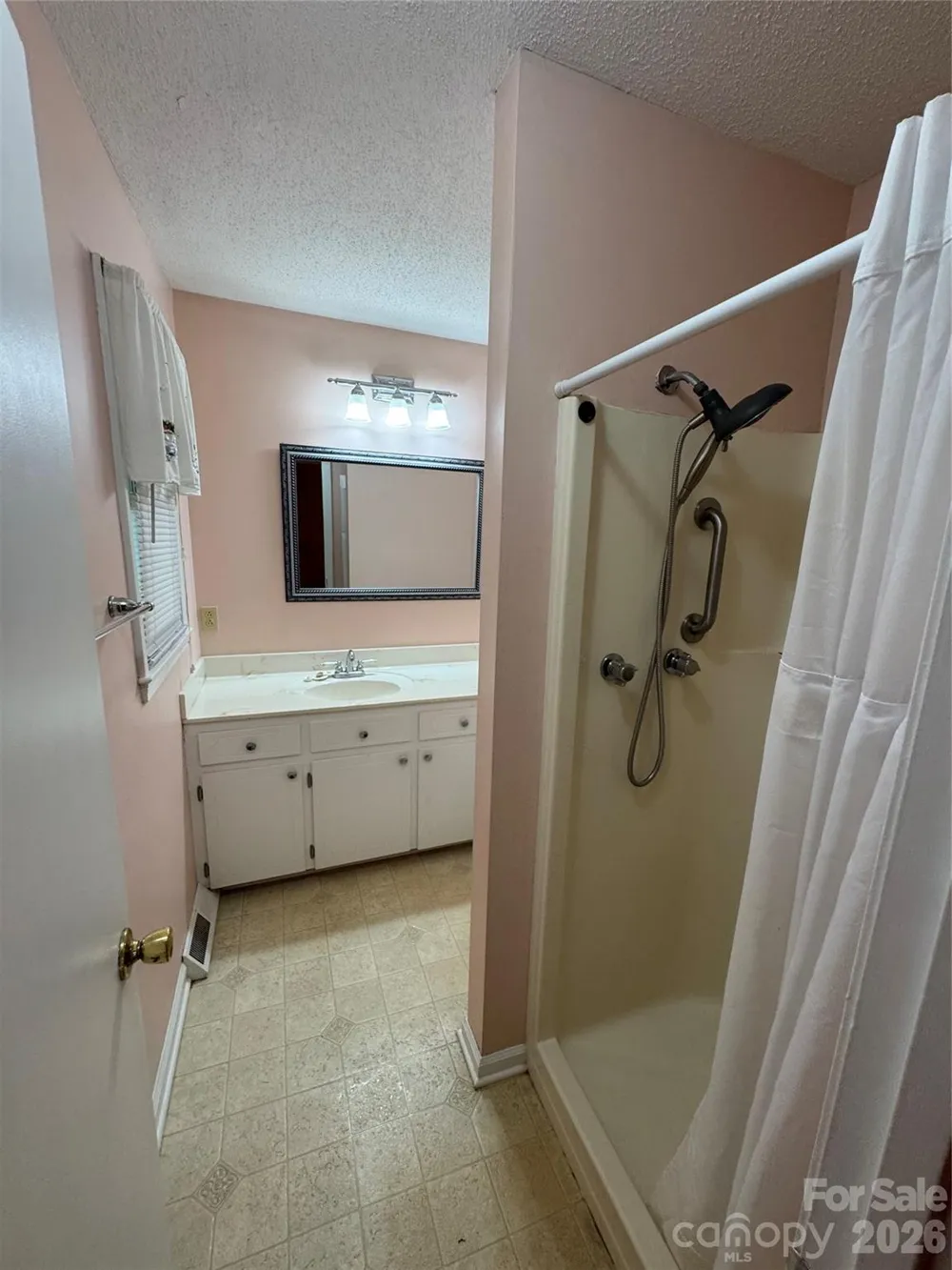 804 Lauras Lane Albemarle, NC 28001