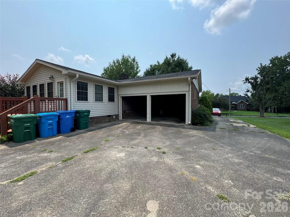 804 Lauras Lane Albemarle, NC 28001