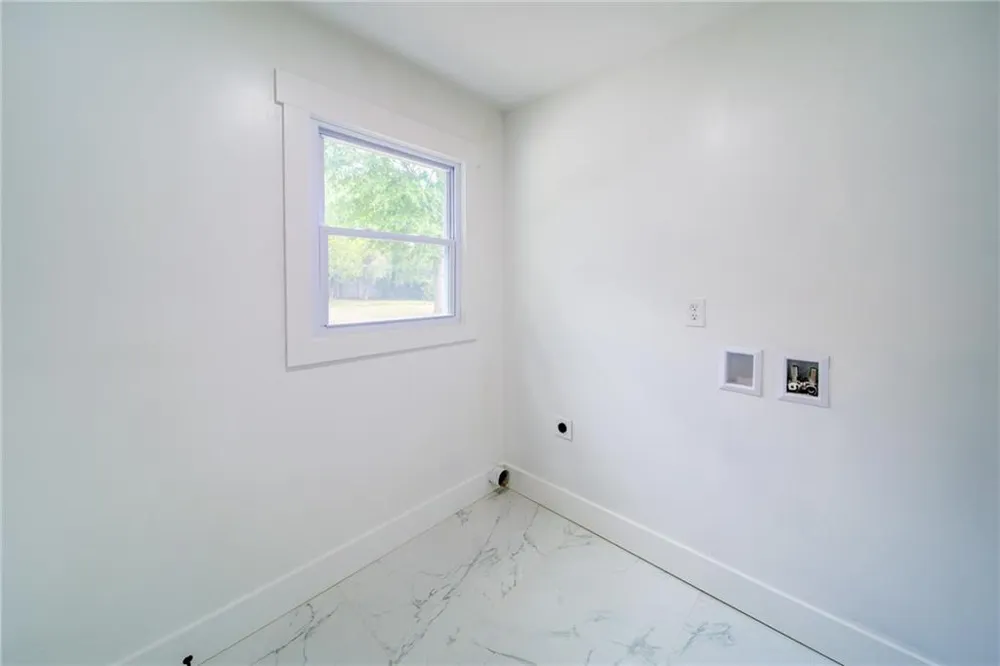 4307 Cedar Wood Drive SW Lilburn, GA 30047