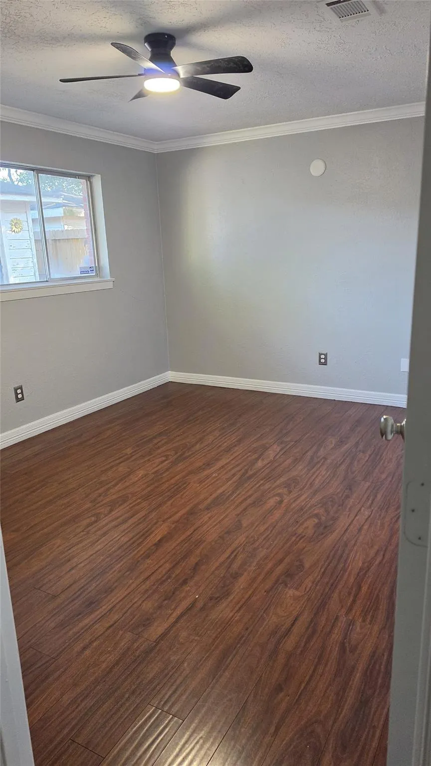 520 Westside Court Pasadena, TX 77502