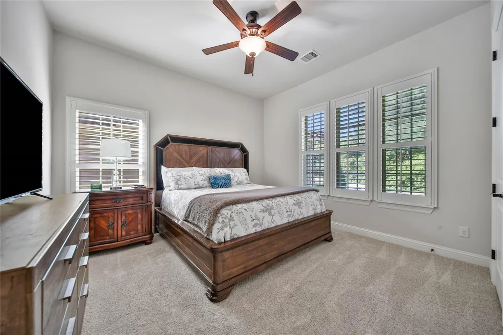 107 Berwick Lane Montgomery, TX 77316