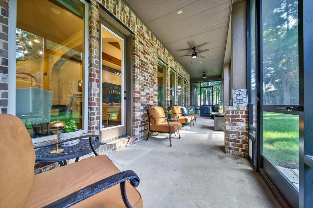 107 Berwick Lane Montgomery, TX 77316