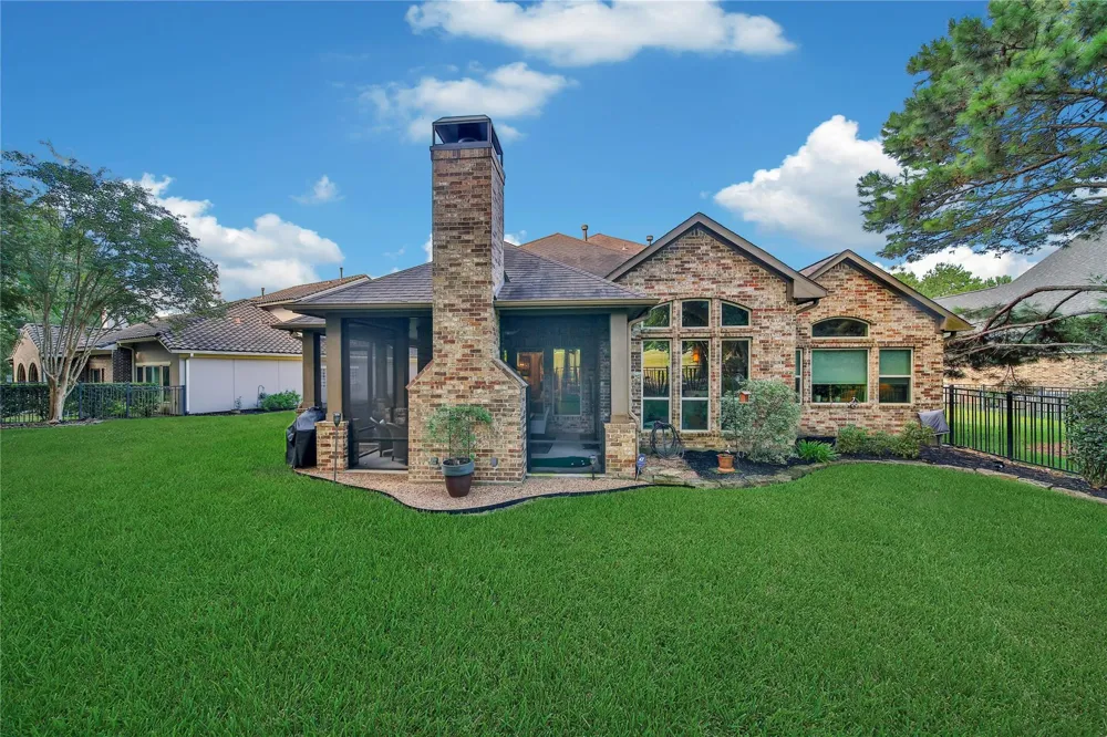 107 Berwick Lane Montgomery, TX 77316