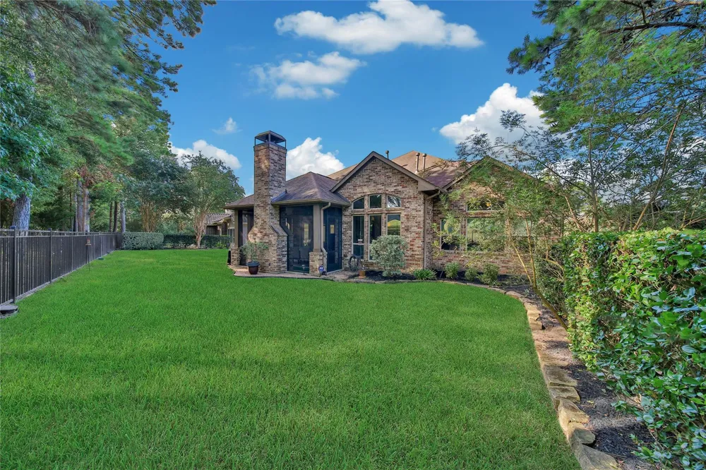 107 Berwick Lane Montgomery, TX 77316