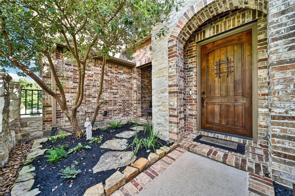 107 Berwick Lane Montgomery, TX 77316