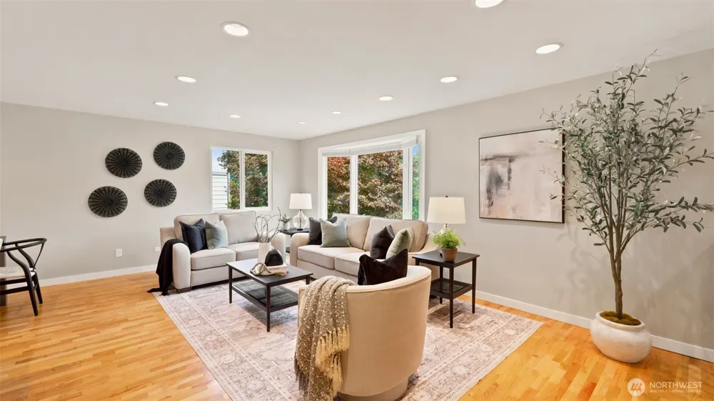 1703 128th Avenue SE Bellevue, WA 98005