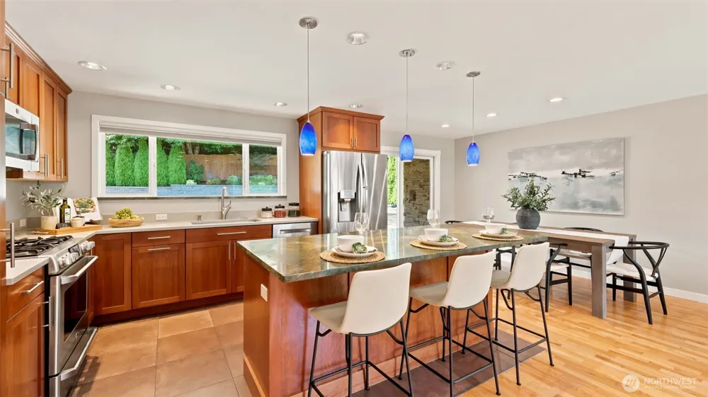 1703 128th Avenue SE Bellevue, WA 98005