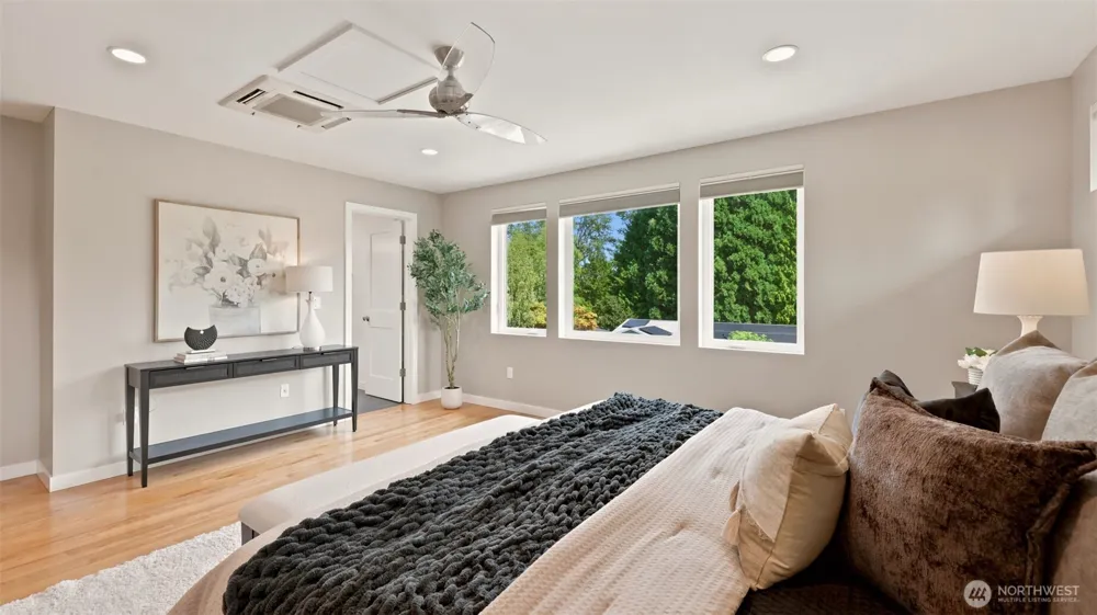 1703 128th Avenue SE Bellevue, WA 98005