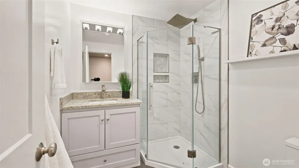 1703 128th Avenue SE Bellevue, WA 98005