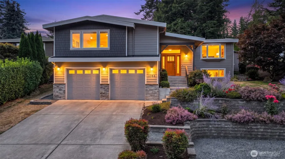 1703 128th Avenue SE Bellevue, WA 98005