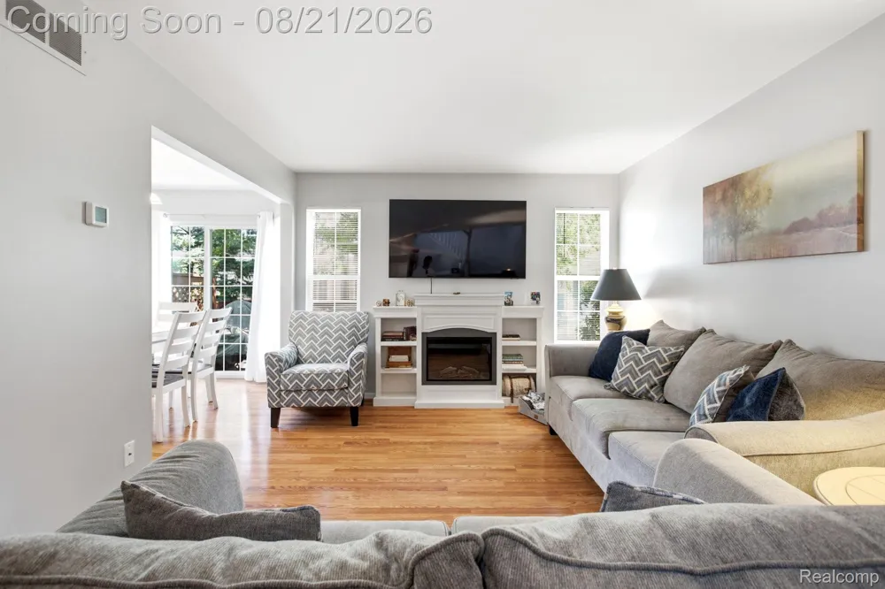 4603 Hunters Circle W Canton Charter Township, MI 48188