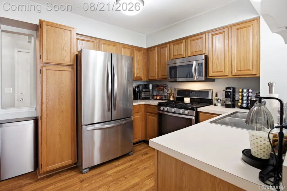 4603 Hunters Circle W Canton Charter Township, MI 48188