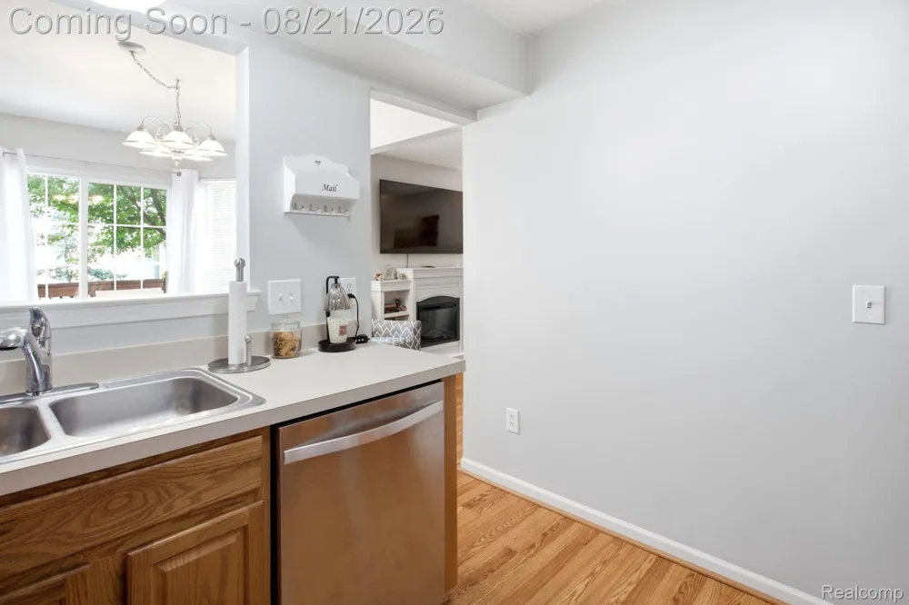 4603 Hunters Circle W Canton Charter Township, MI 48188