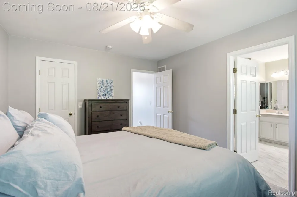 4603 Hunters Circle W Canton Charter Township, MI 48188