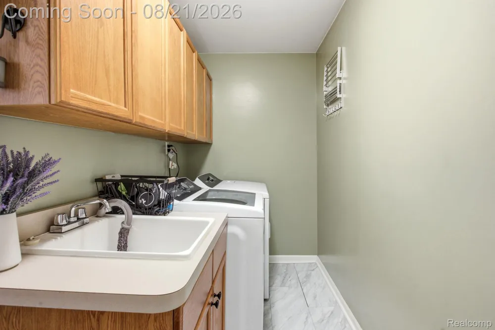 4603 Hunters Circle W Canton Charter Township, MI 48188
