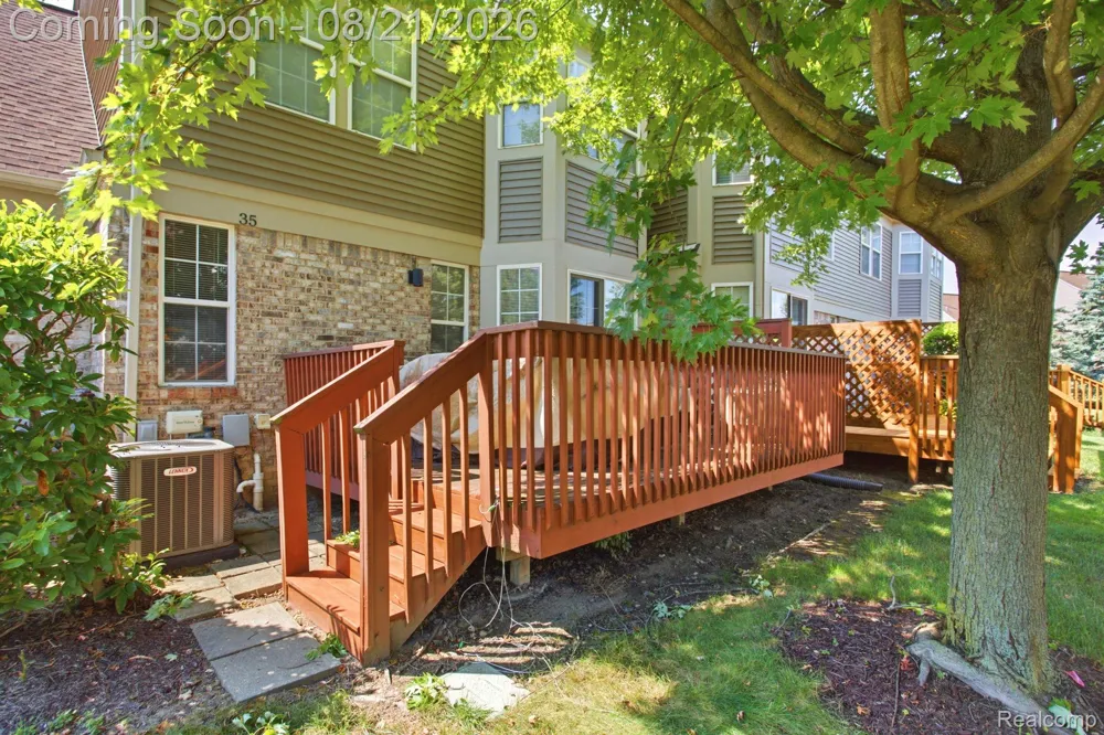 4603 Hunters Circle W Canton Charter Township, MI 48188