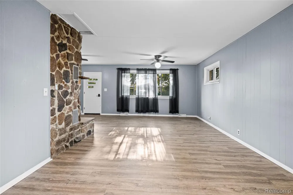 6220 Wertz Springfield Charter Township, MI 48350