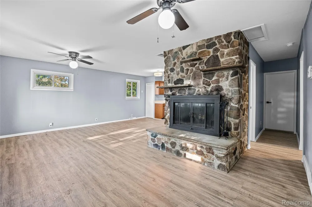6220 Wertz Springfield Charter Township, MI 48350