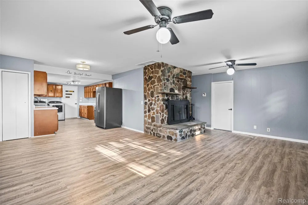 6220 Wertz Springfield Charter Township, MI 48350