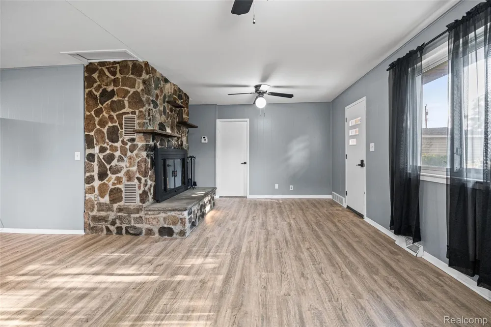 6220 Wertz Springfield Charter Township, MI 48350
