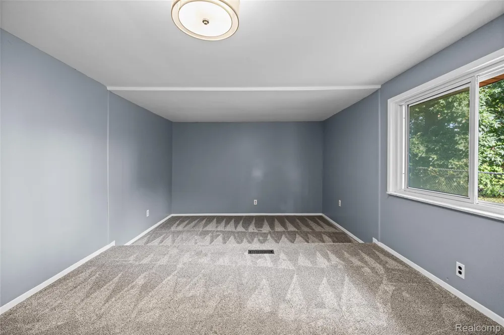 6220 Wertz Springfield Charter Township, MI 48350