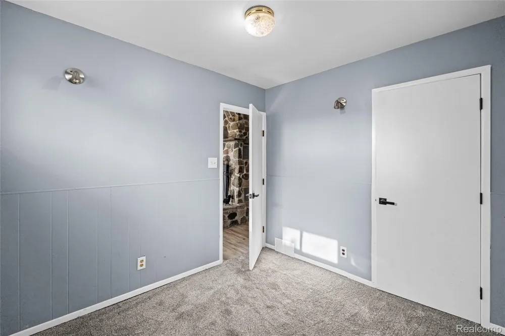 6220 Wertz Springfield Charter Township, MI 48350