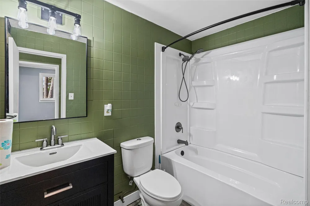 6220 Wertz Springfield Charter Township, MI 48350