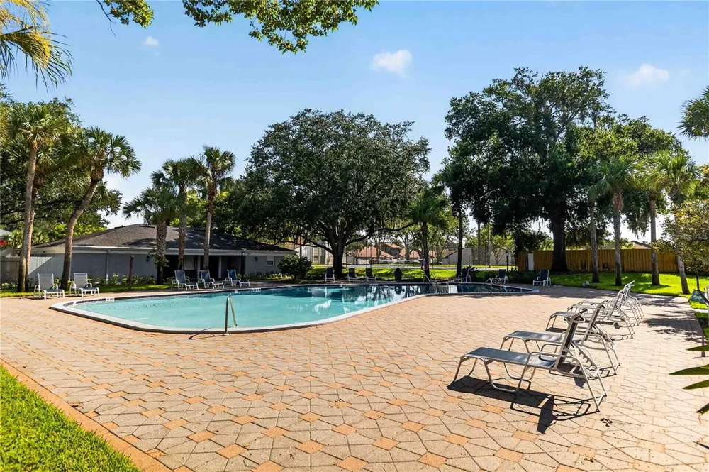 285 LEWFIELD CIRCLE #285 Winter Park, FL 32792