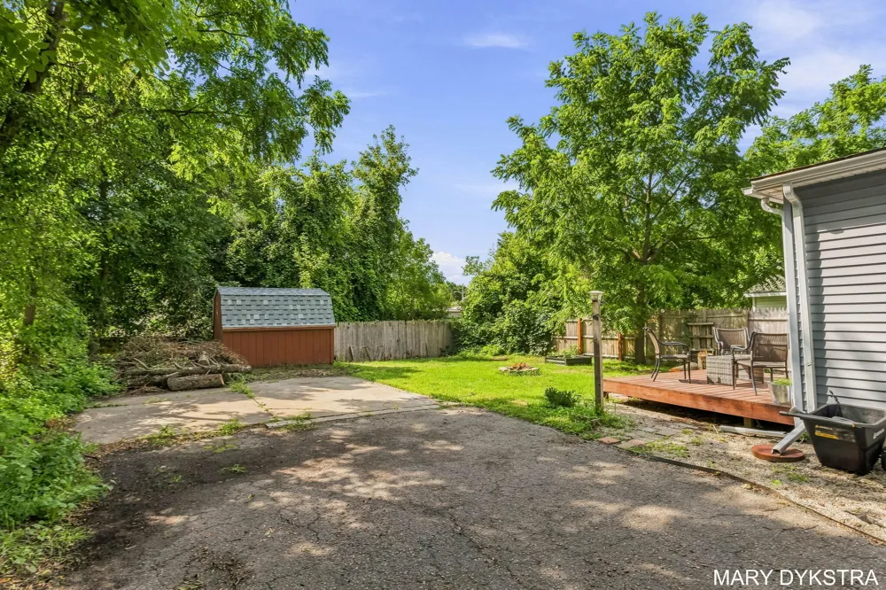 823 Prospect Avenue NE Grand Rapids, MI 49503