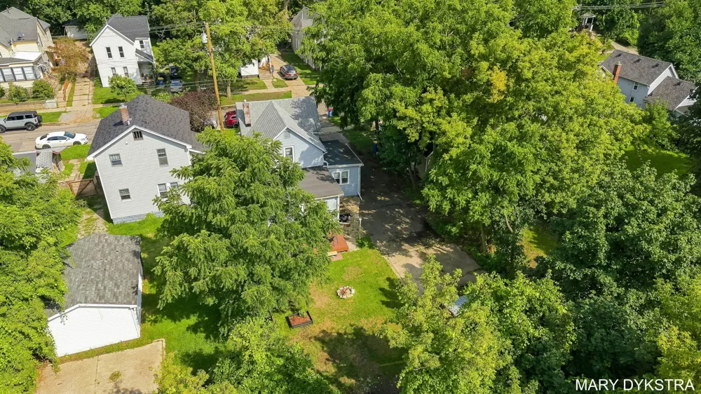 823 Prospect Avenue NE Grand Rapids, MI 49503