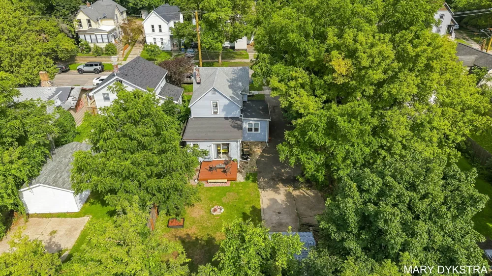 823 Prospect Avenue NE Grand Rapids, MI 49503
