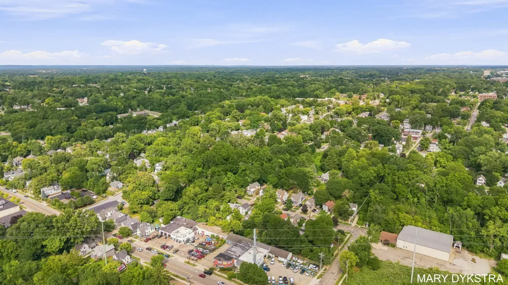 823 Prospect Avenue NE Grand Rapids, MI 49503