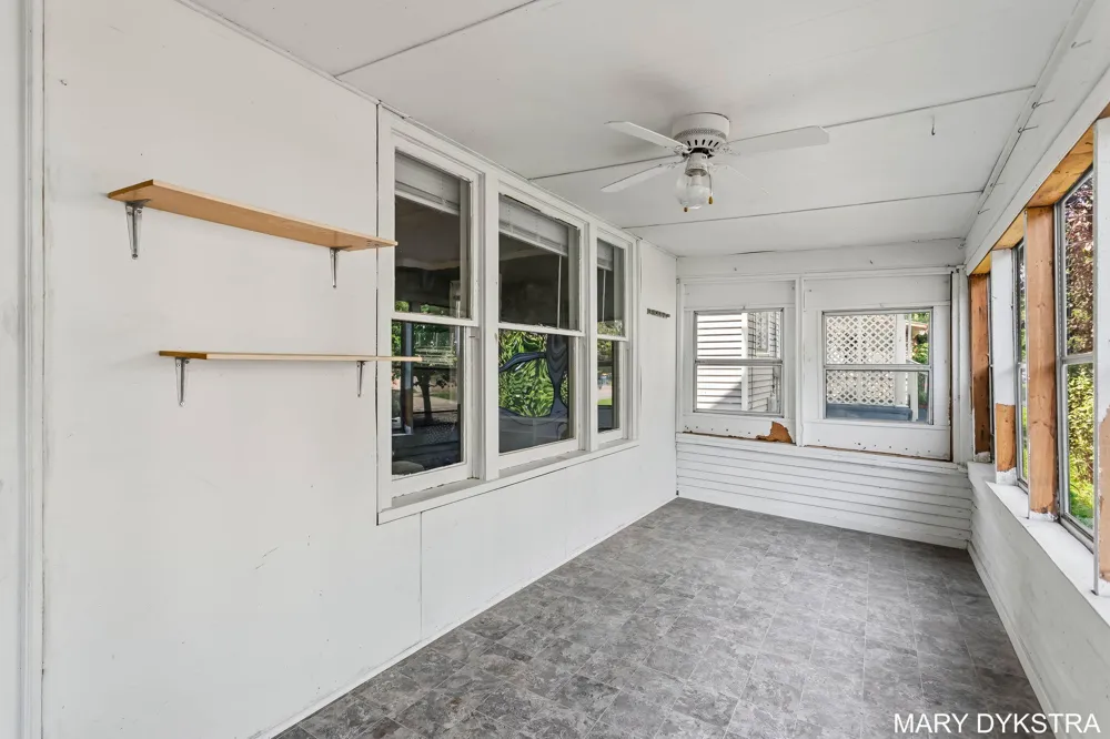 823 Prospect Avenue NE Grand Rapids, MI 49503