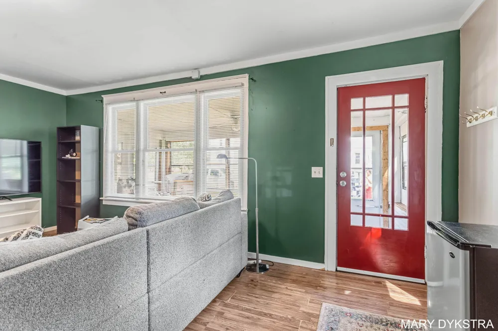 823 Prospect Avenue NE Grand Rapids, MI 49503