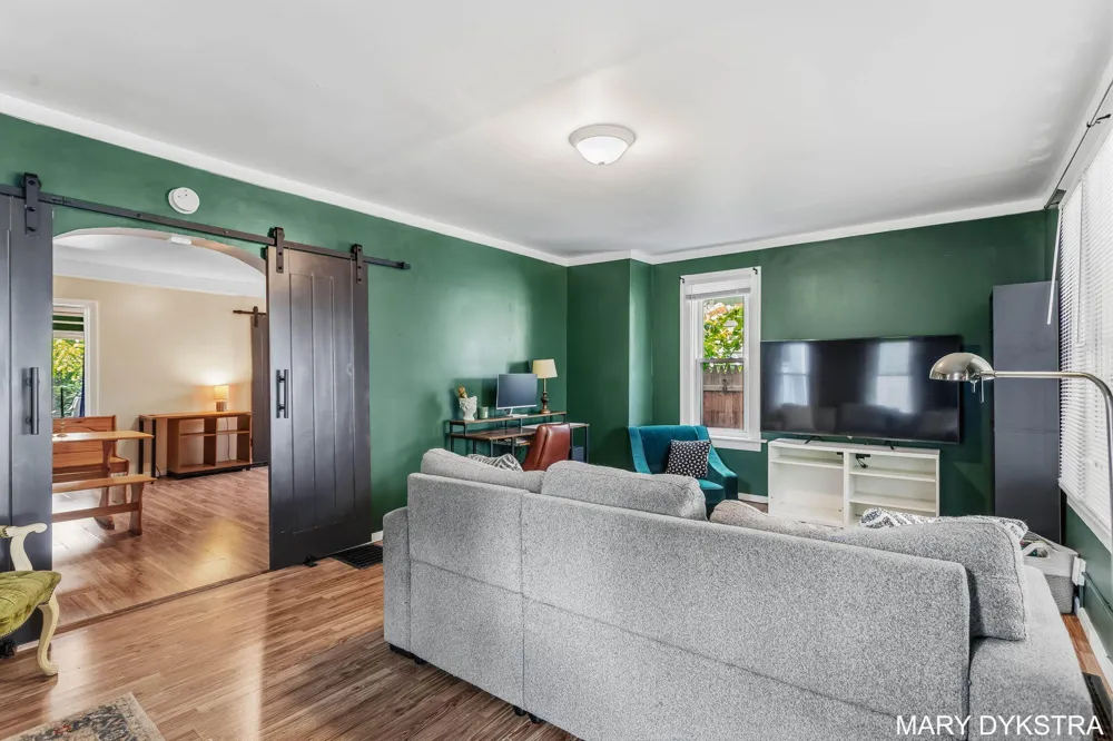 823 Prospect Avenue NE Grand Rapids, MI 49503
