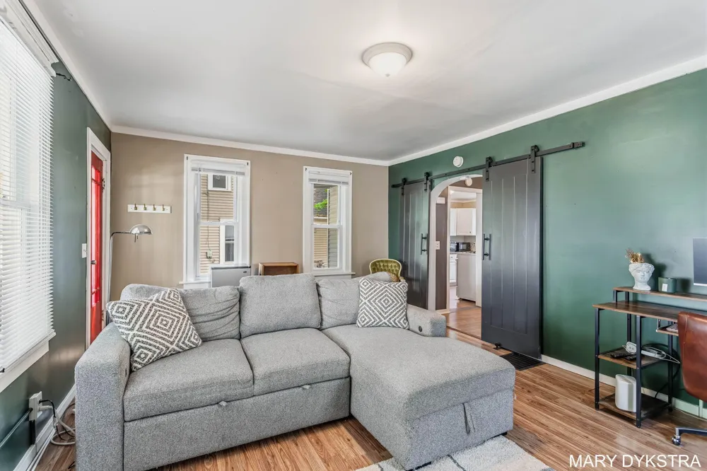 823 Prospect Avenue NE Grand Rapids, MI 49503