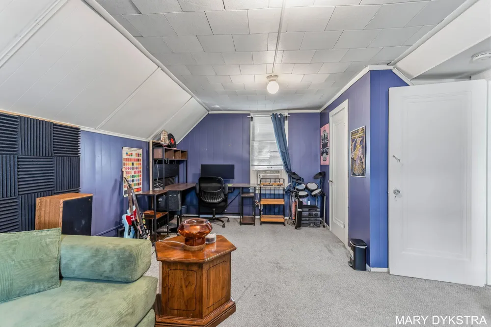 823 Prospect Avenue NE Grand Rapids, MI 49503