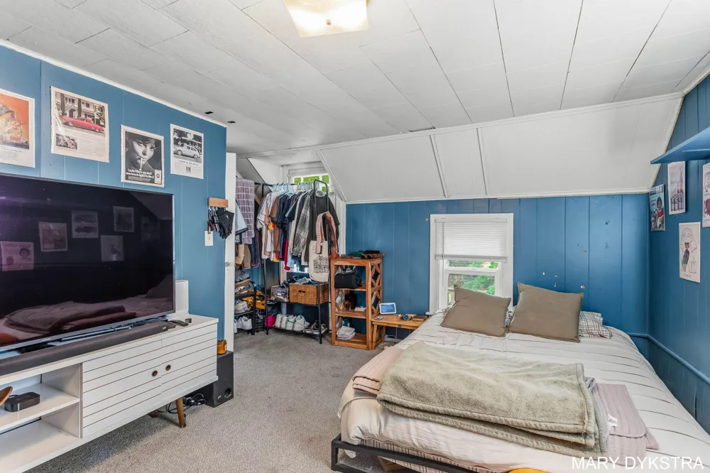 823 Prospect Avenue NE Grand Rapids, MI 49503
