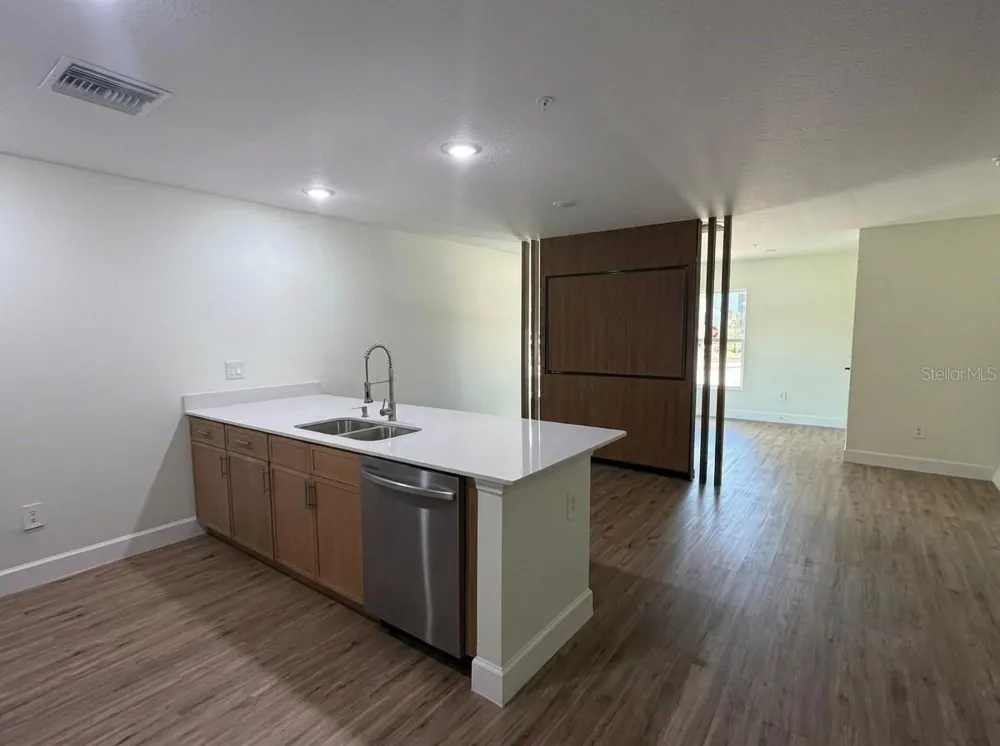 2232 FLORIDA DRIVE #201 Deltona, FL 32738