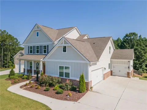 69 Ellabelle Court