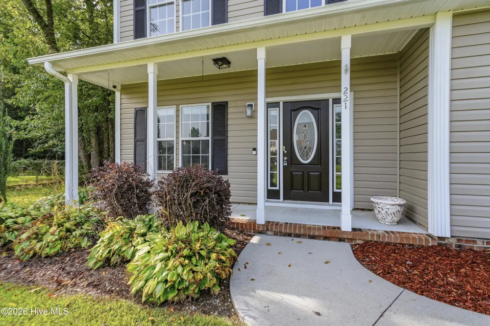 221 Rudolph Lane Hubert, NC 28539